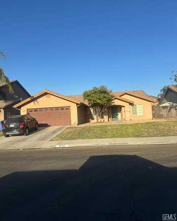 2102 Romolo Street, Delano, CA 93215