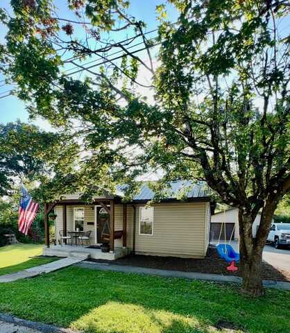 335 Ellison Ave., BECKLEY, WV 25843