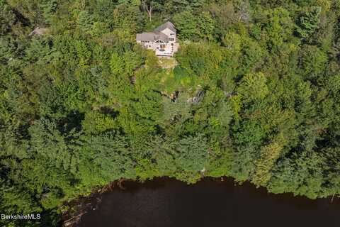 138 Seneca Dr, Becket, MA 01223