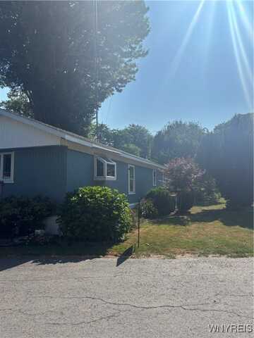 3902 Lockport Olcott Road, Lockport Town, NY 14094