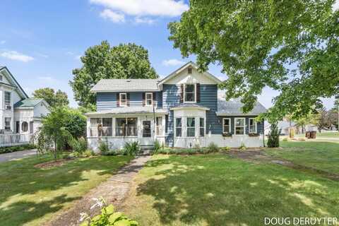 145 OAK STREET, FREEPORT, MI 49325