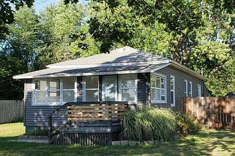 448 N MAPLE STREET, FENNVILLE, MI 49408