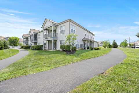 5901 Blackbird Way, Lewis Center, OH 43035