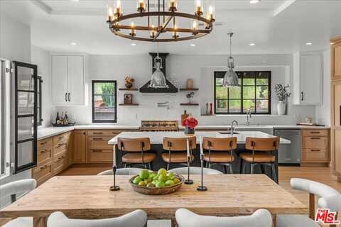 1663 S Ogden Dr, Los Angeles, CA 90019