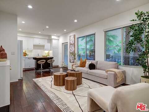 6020 S Seabluff Dr, Playa Vista, CA 90094