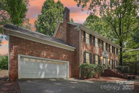 10016 Whitethorn Drive, Charlotte, NC 28277