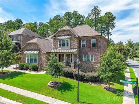 16402 Doves Canyon Lane, Charlotte, NC 28278