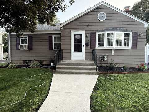 30 Pauline Avenue, West Haven, CT 06516