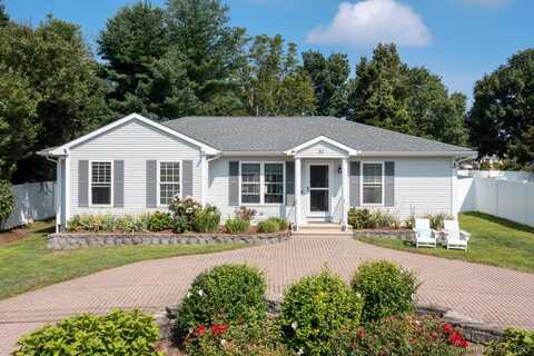 31 Merrill Road, Clinton, CT 06413