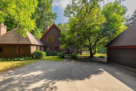 345 Main Street, Farmington, CT 06032