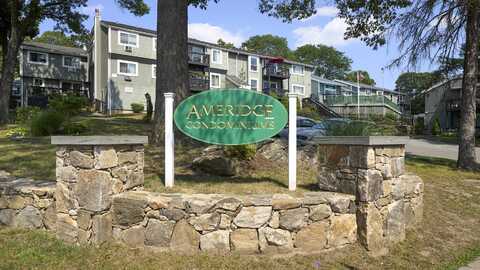 81 Ameridge Drive, Bridgeport, CT 06606