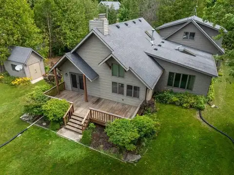 5589 Clark Lake Dr, Jacksonport, WI 54235