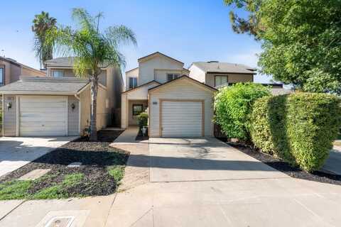 3669 Harvard Avenue W, Fresno, CA 93722