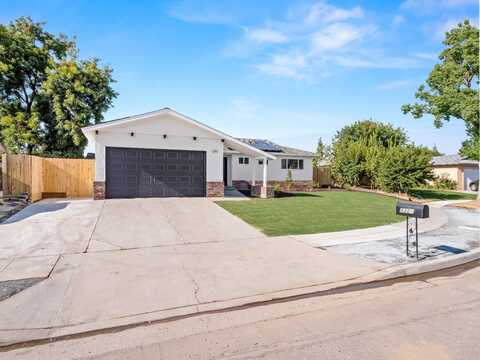 3328 Morris Avenue W, Fresno, CA 93711