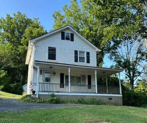 44 Oak St, Hamburg, NJ 07419