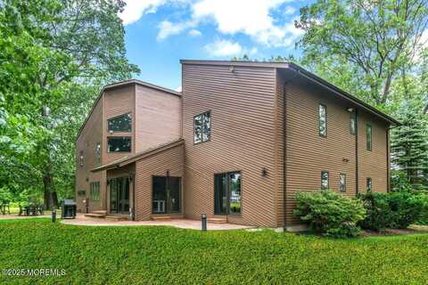 31 Thompson Grove Road, Freehold, NJ 07728