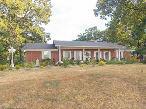 607 W Main ST, Charleston, AR 72933