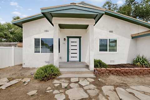 3505 BLUEWATER Road NW, Albuquerque, NM 87105