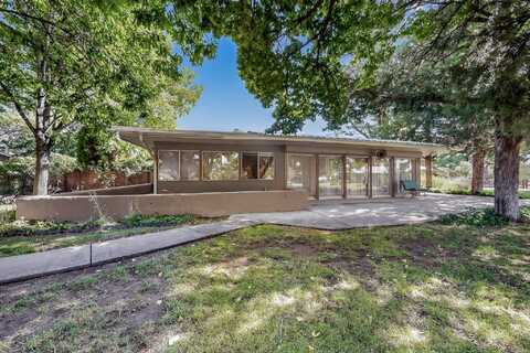747 FAIRWAY Road NW, Albuquerque, NM 87107