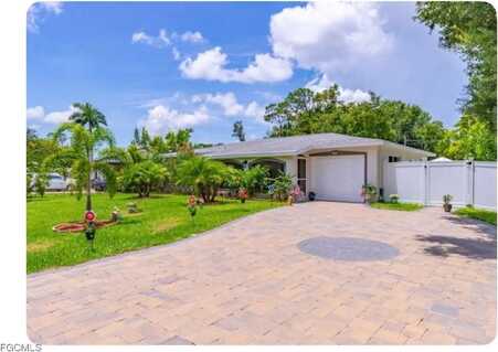 8607 E Park, Fort Myers, FL 33907
