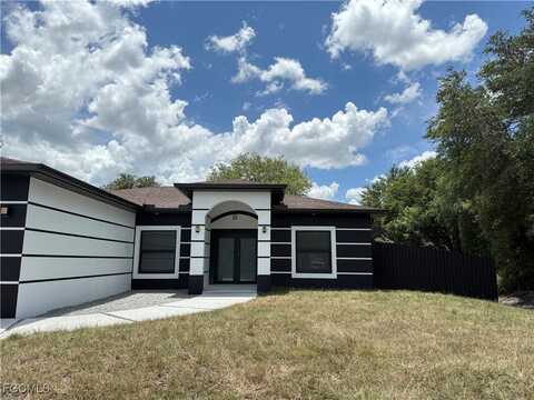 2513 66th Street W, Lehigh Acres, FL 33971