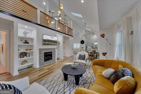 937 Austin, Atlanta, GA 30307