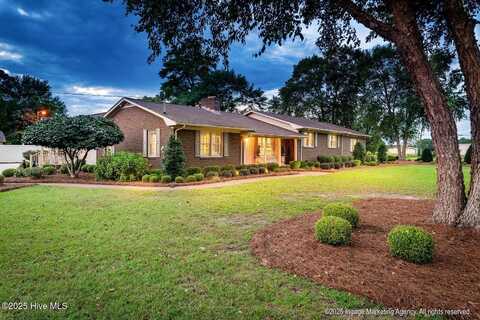 101 Edgemont Drive, Snow Hill, NC 28580