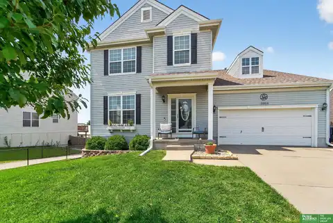 2316 Quartz Drive, Papillion, NE 68046