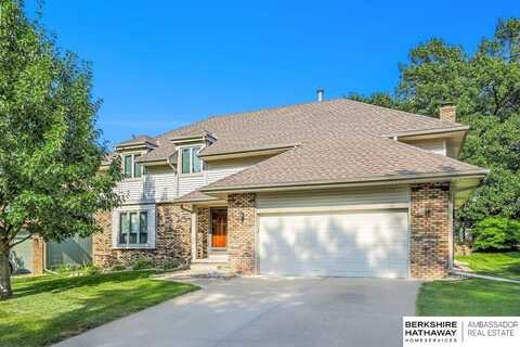829 S 113 Avenue Circle, Omaha, NE 68154