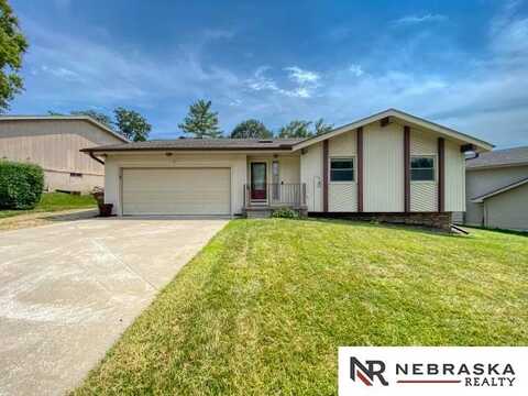 4817 Red Rock Avenue, Omaha, NE 68157