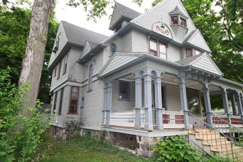 904 S Park Street, Kalamazoo, MI 49001