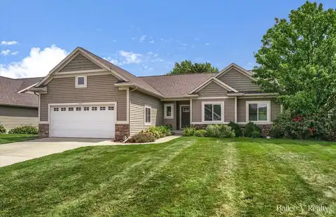 5500 Mills Ridge Drive, Wyoming, MI 49418