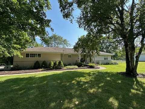 58221 Travis Road, New Hudson, MI 48165