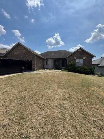 930 E Canterbury Street, Springfield, MO 65810