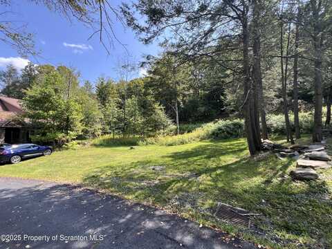 140 Fall Lane Lane, Union Dale, PA 18470