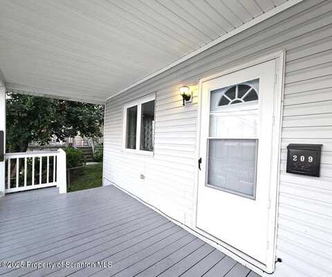 209 Lincoln Street, Dickson City, PA 18519