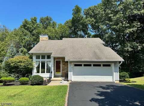18 Canada Goose Dr, Allamuchy, NJ 07840