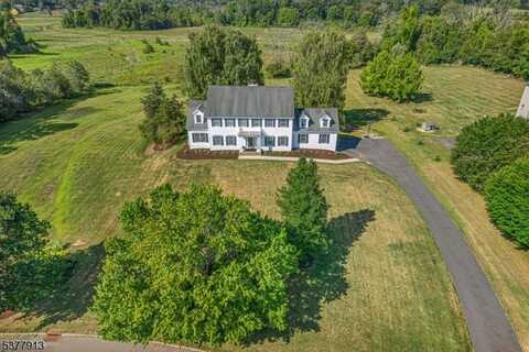 19 Cedar Ridge Rd, Lafayette, NJ 07848