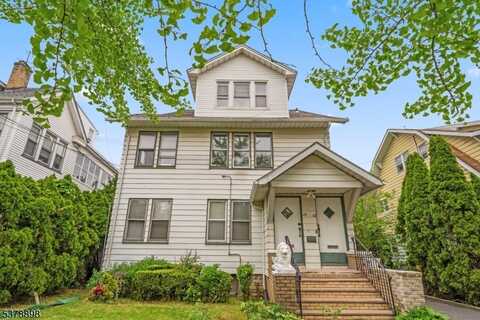 67 Grumman Ave, Newark, NJ 07112