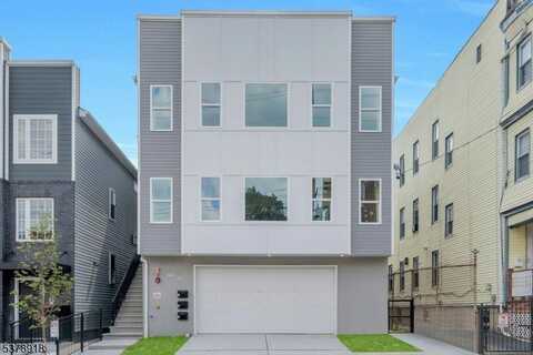 320 Hawthorne Ave, Newark, NJ 07112