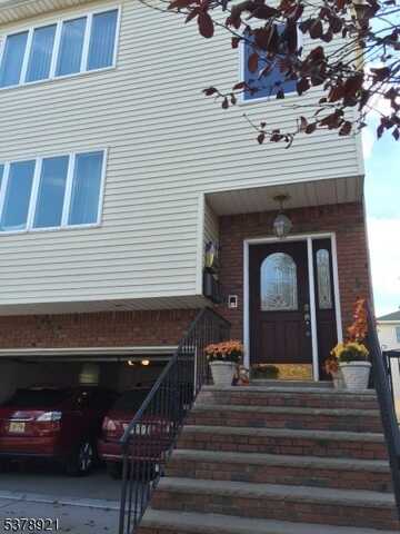 23 Saint Charles St, Newark, NJ 07105