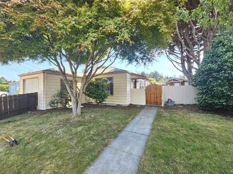 1814 Harris Street, Eureka, CA 95503