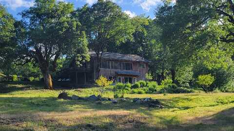 8480 St John Road, Hyampom, CA 96046