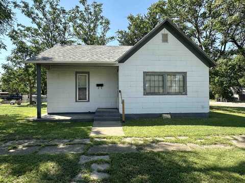 501 S Kansas St, Plainville, KS 67663