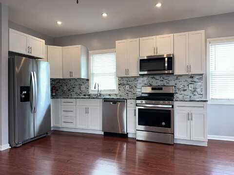220 LAFAYETTE AVE, Lyndhurst, NJ 07071