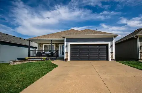 901 Redbud Drive, Paola, KS 66071