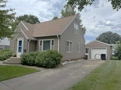 1509 Maplecrest Drive, Estherville, IA 51334