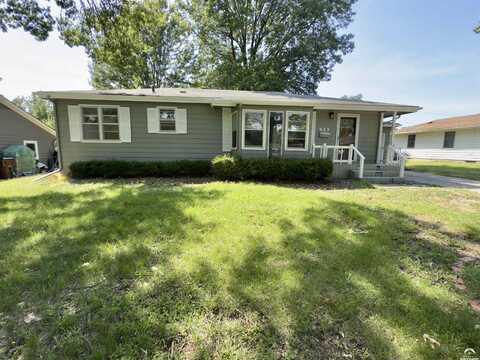 923 Crestline Drive, Lawrence, KS 66049