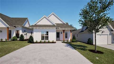 1095 WOODLAND LANE, OPELIKA, AL 36801