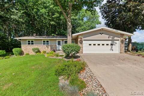 4382 3rd, Adrian, MI 49221